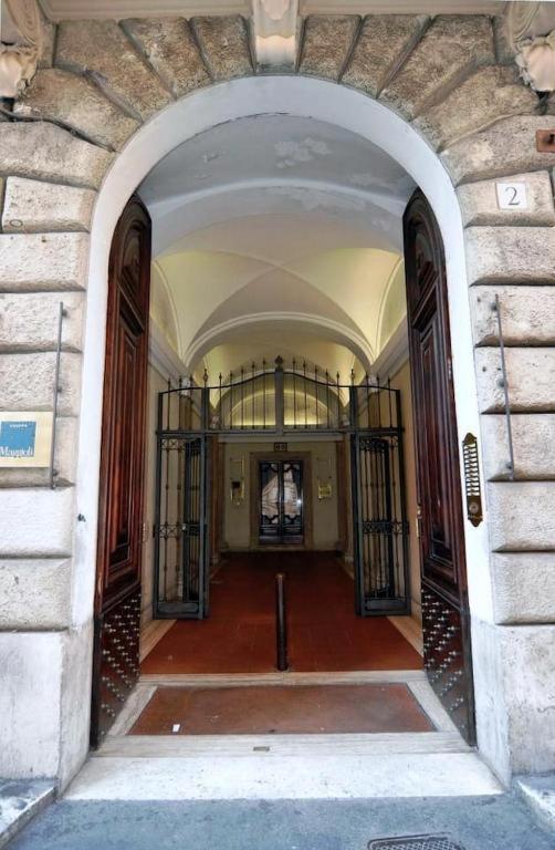 Flatinrome Termini 2 Grande appartamento luminoso in centro Roma Exterior foto